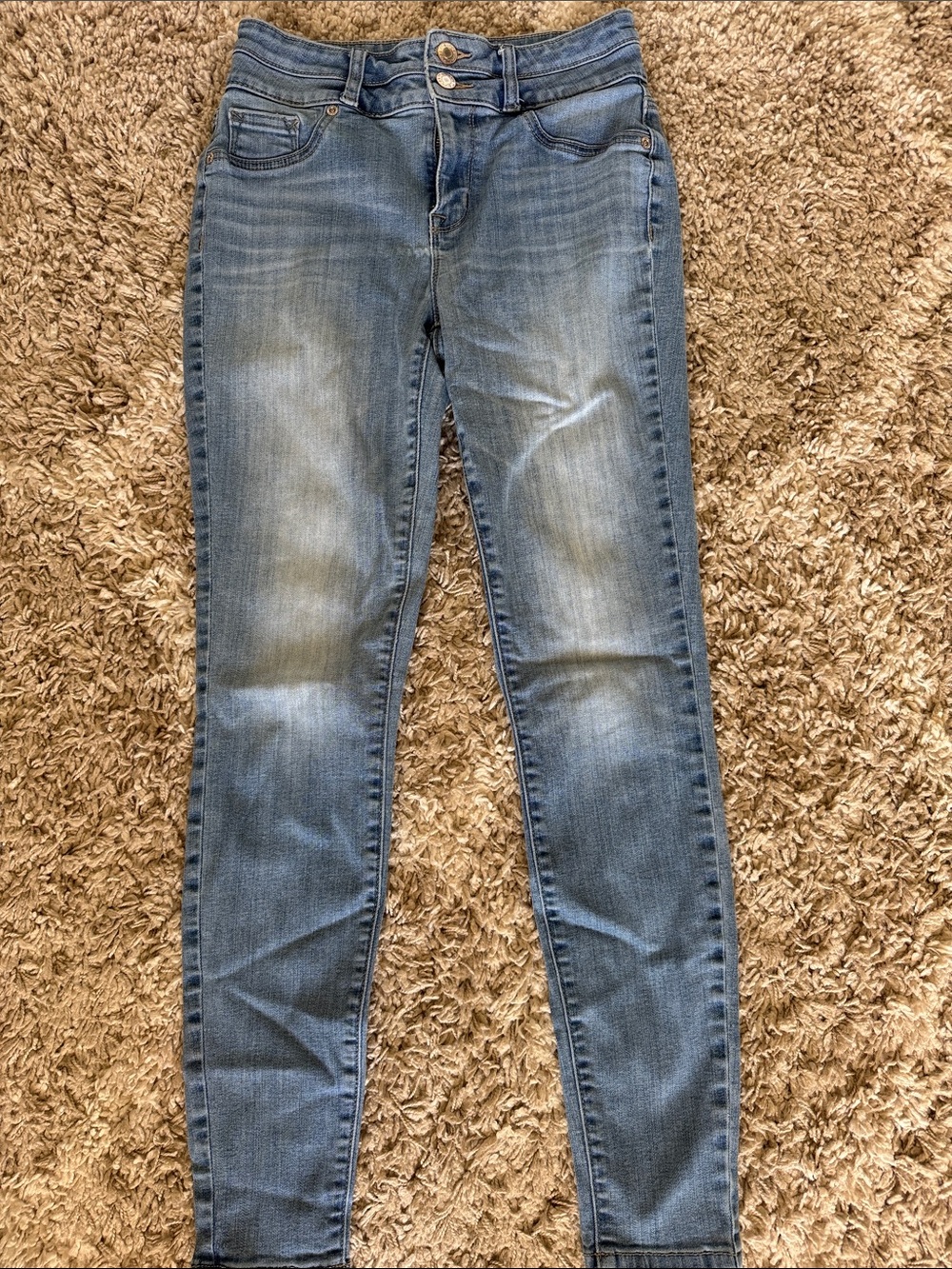 Maurices Women's Skinny Jeans in Light Blue Wash